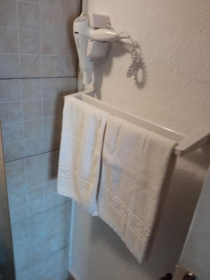 Casa Iuliana Hotell Subcetate  Eksteriør bilde